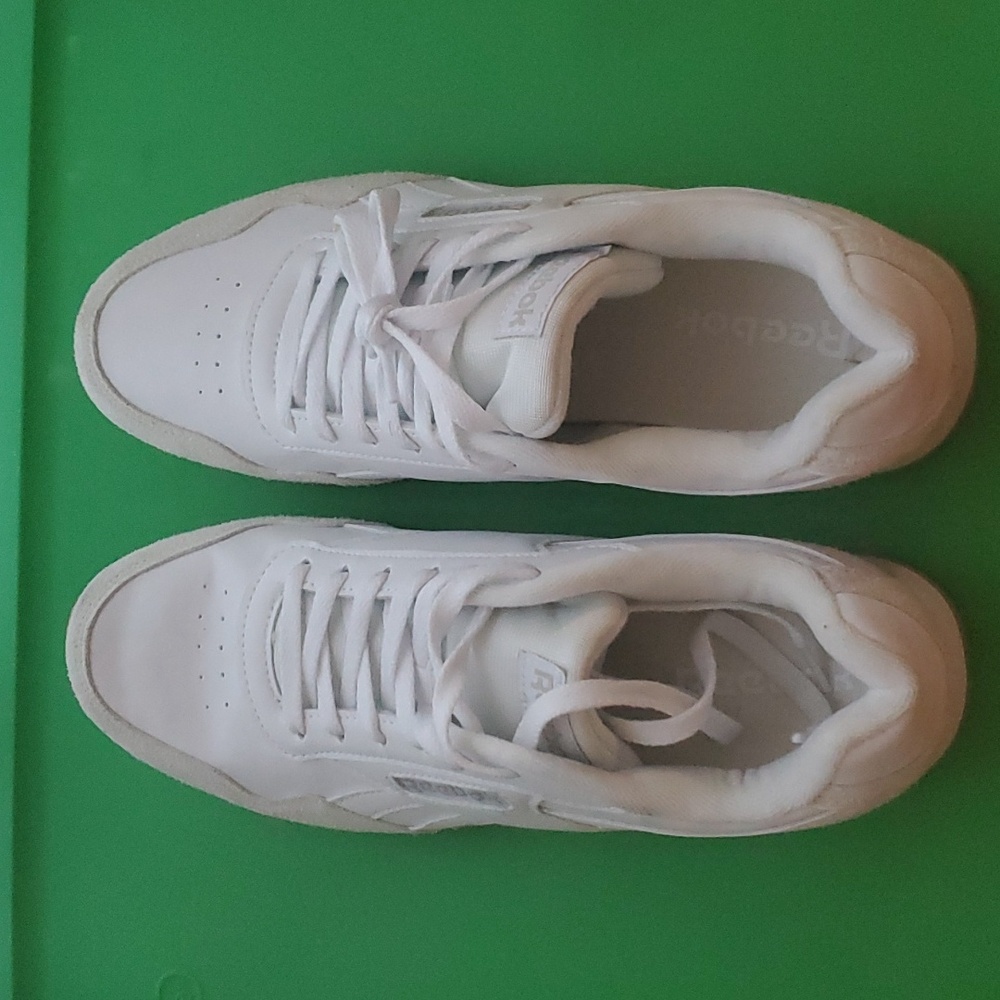 Reebok Glide Women's Size 10 White/Tan/Gum bottom